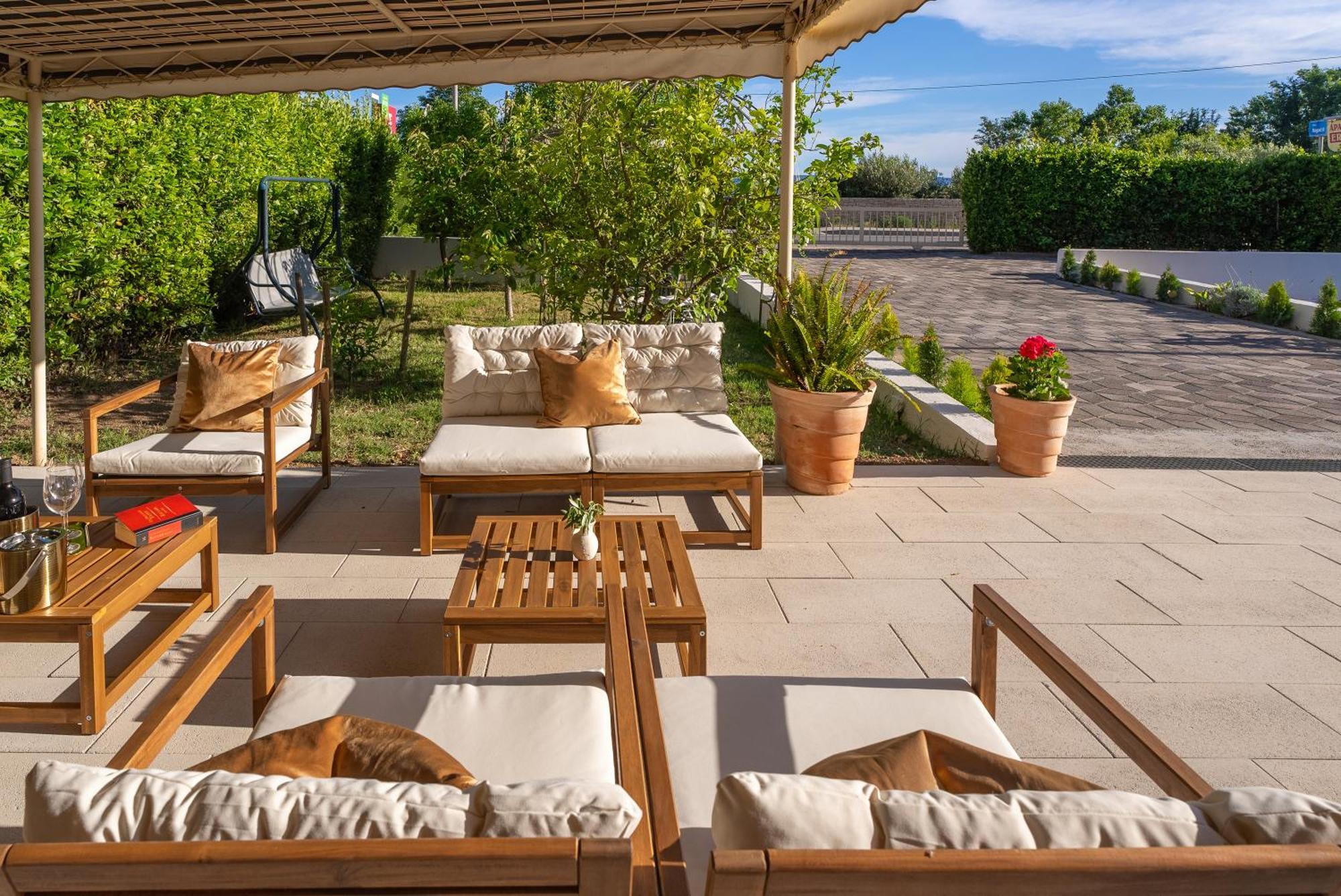 Storge Boutique Bed & Breakfast Omiš Exterior foto